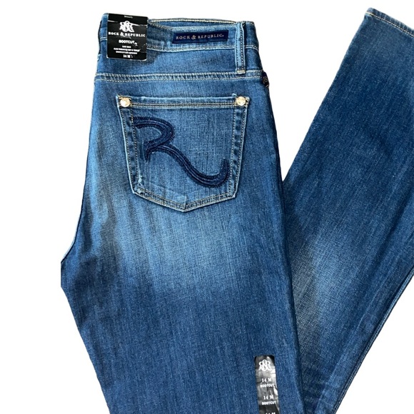 Rock & Republic NWT Low Rise Typhoon Bootcut Jeans - Picture 12 of 17